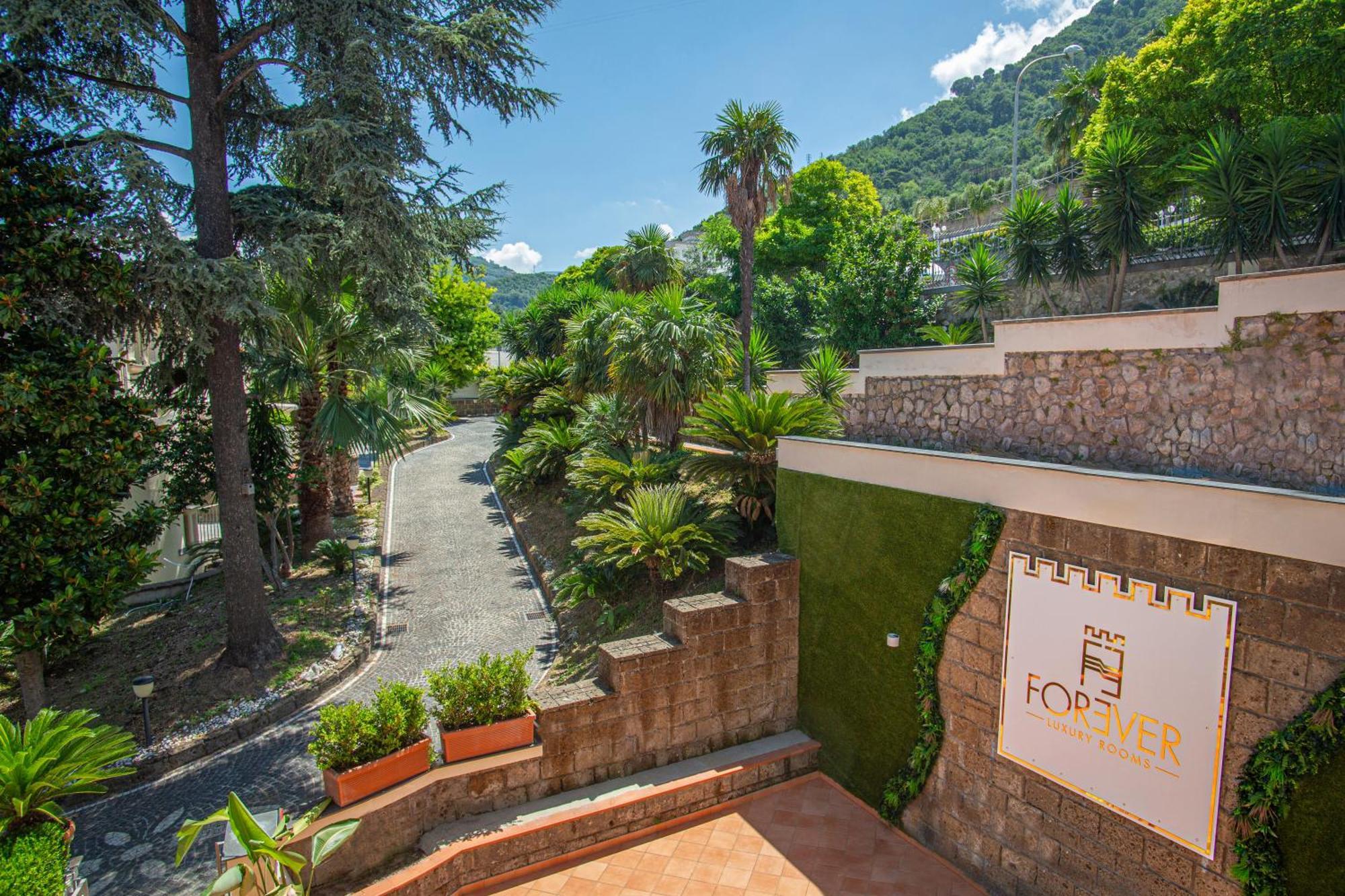 Forever Luxury Rooms Castellammare di Stabia Exteriör bild